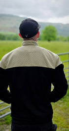 Embroidered Stagmoor Quarter Zip - Black