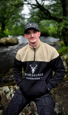 Embroidered Stagmoor Quarter Zip - Black
