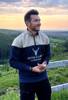 Embroidered Stagmoor Quarter Zip - Navy