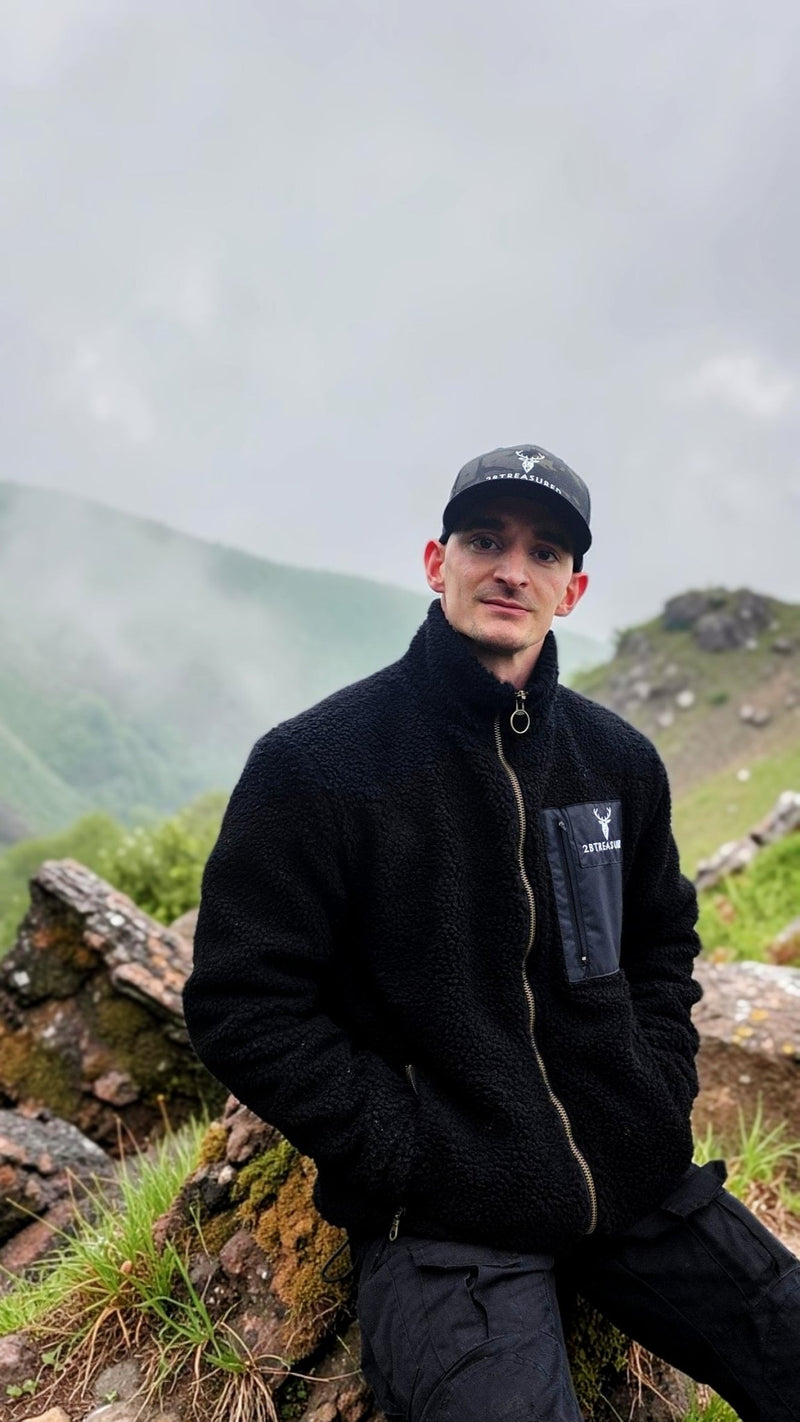 Embroidered Snowdon Sherpa Fleece - Black